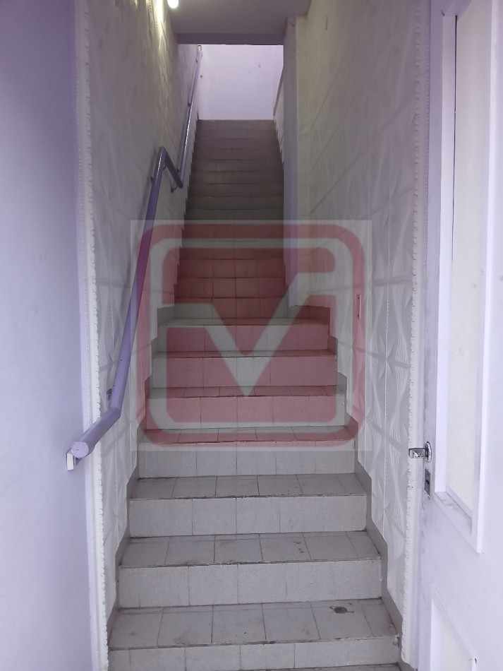 Depto de cuatro ambientes. Roma 2793. Isidro Casanova.