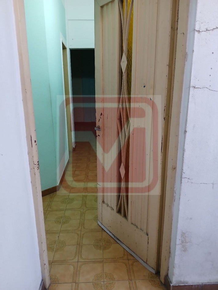 Depto de cuatro ambientes. Roma 2793. Isidro Casanova.