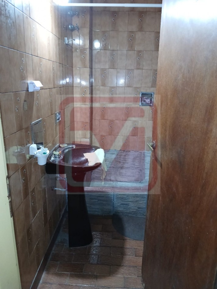 Depto de cuatro ambientes. Roma 2793. Isidro Casanova.