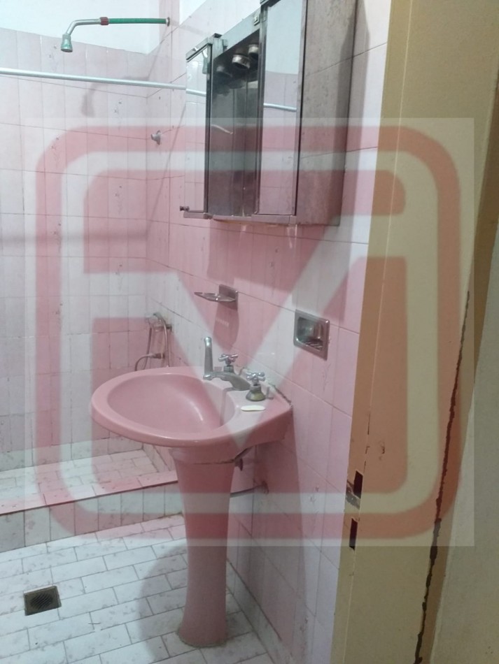 Casa. Dumont 279. Isidro Casanova.