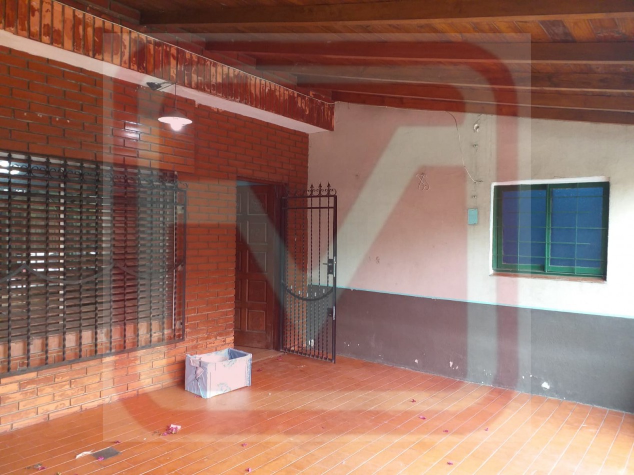 Casa. Dumont 279. Isidro Casanova.