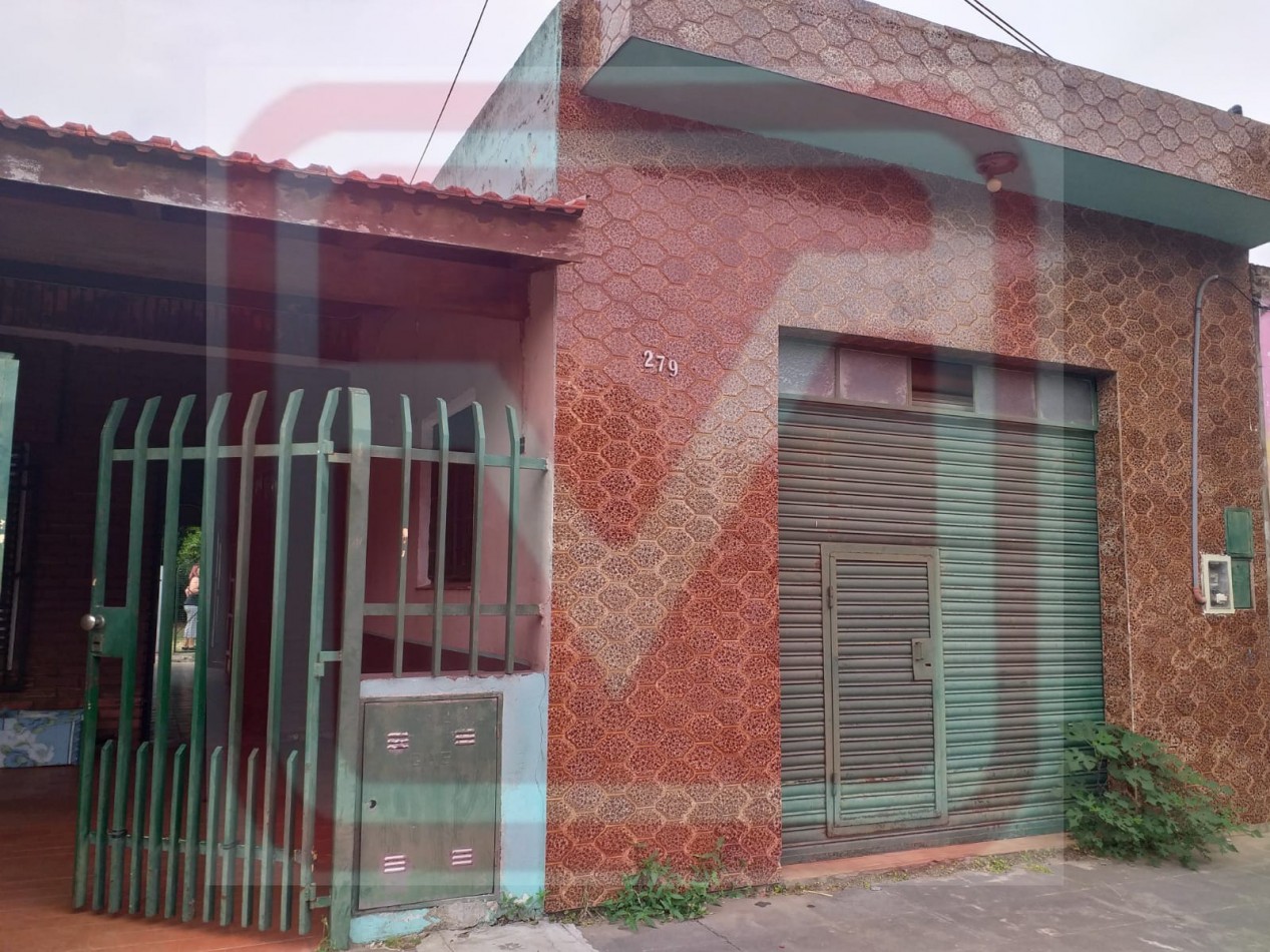 Casa. Dumont 279. Isidro Casanova.