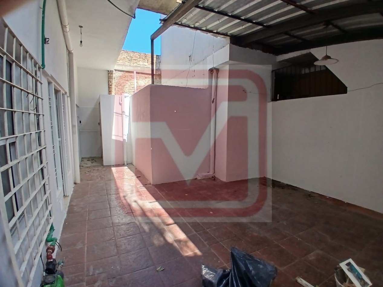 P. H. de tres ambientes. Silvio Olivieri 288. Isidro Casanova.