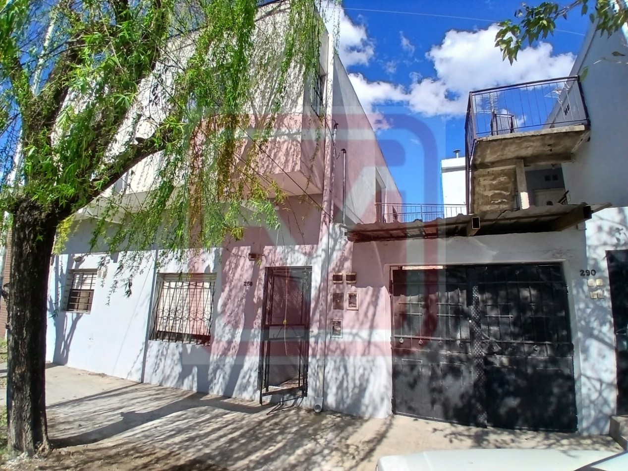 P. H. de tres ambientes. Silvio Olivieri 288. Isidro Casanova.