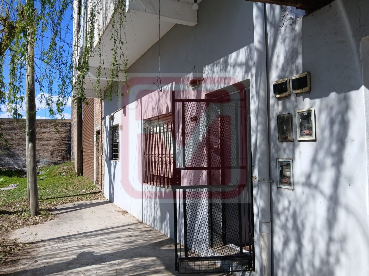 P. H. de tres ambientes. Silvio Olivieri 288. Isidro Casanova.