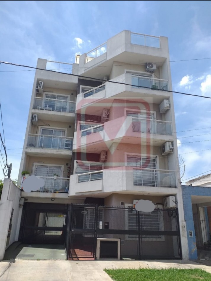 Departamento dos ambientes. Marcon 256, Villa Luzuriaga.