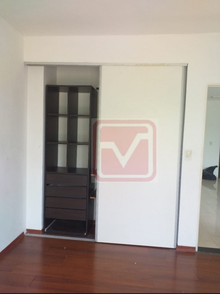 Departamento dos ambientes. Marcon 256, Villa Luzuriaga.