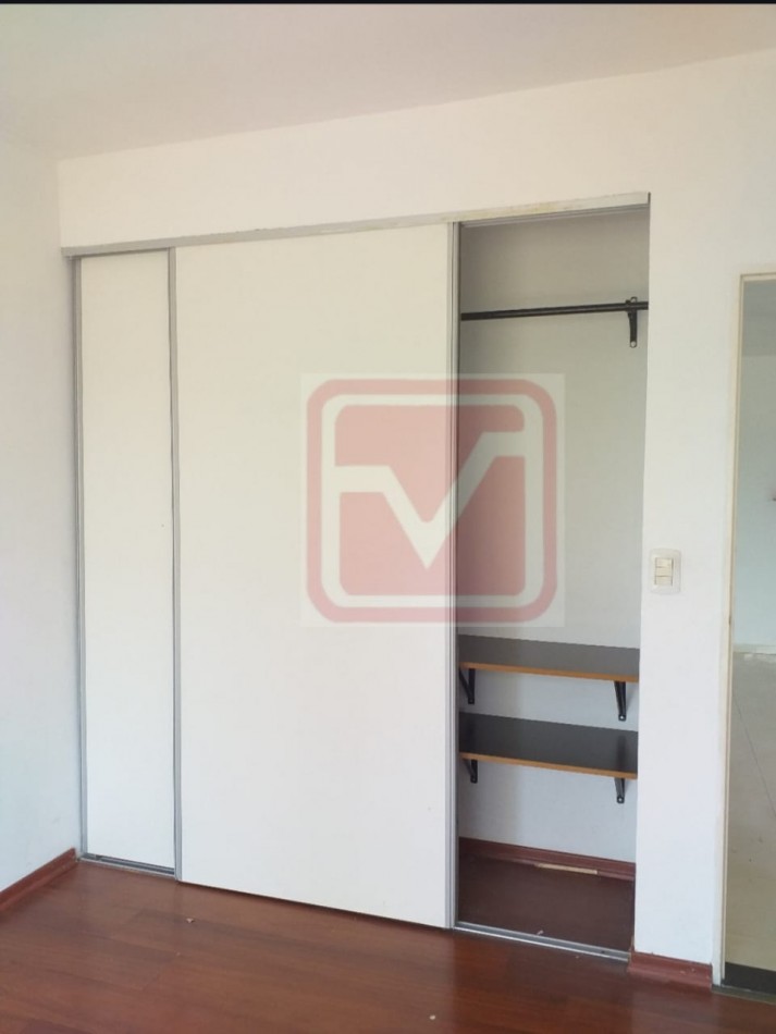 Departamento dos ambientes. Marcon 256, Villa Luzuriaga.