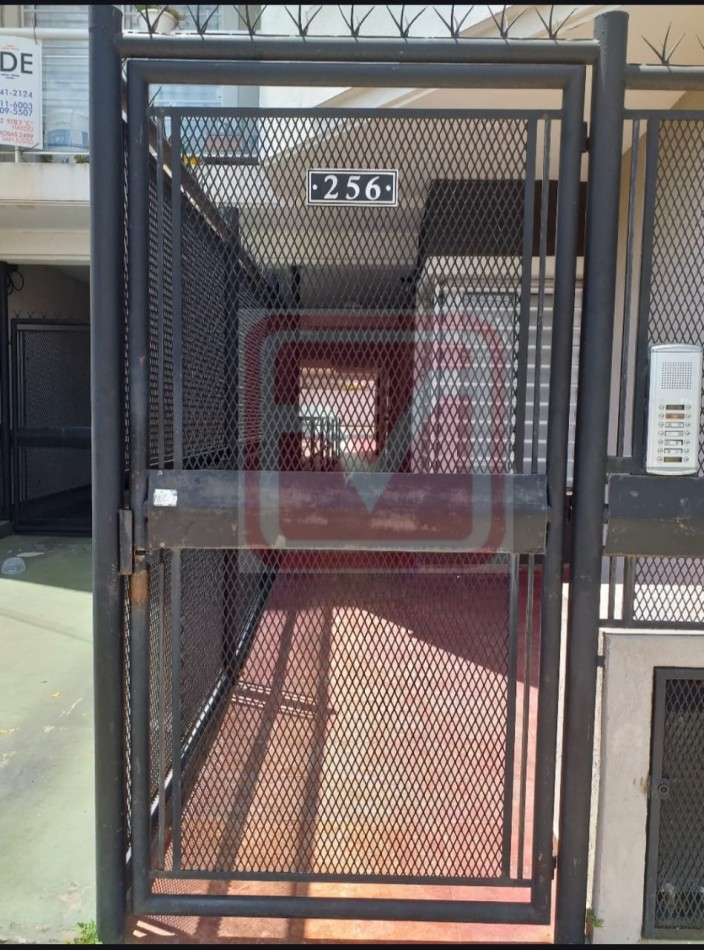 Departamento dos ambientes. Marcon 256, Villa Luzuriaga.