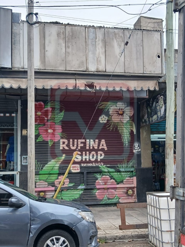  Local. Espinosa 4895. Isidro Casanova.  