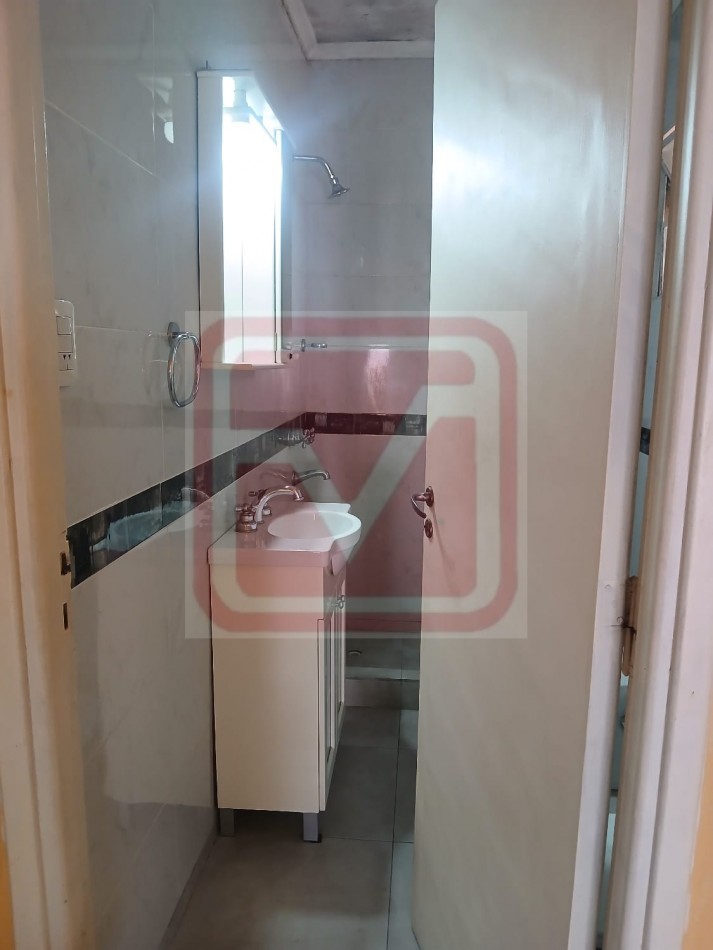 Departamentod de tres ambientes. Malvinas 3287. Isidro Casanova. 