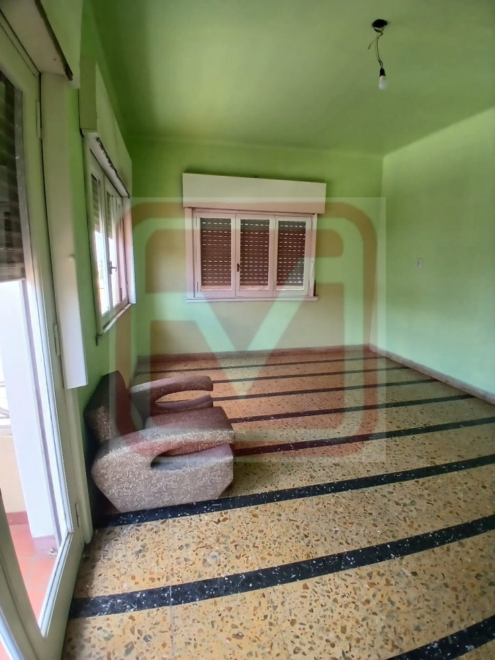 Departamentod de tres ambientes. Malvinas 3287. Isidro Casanova. 