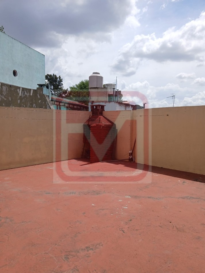 Departamentod de tres ambientes. Malvinas 3287. Isidro Casanova. 