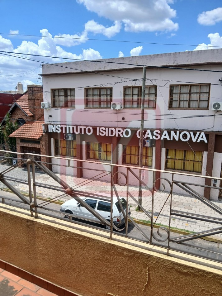 Departamentod de tres ambientes. Malvinas 3287. Isidro Casanova. 
