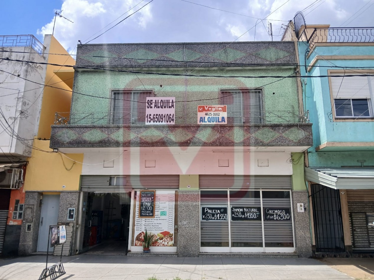 Departamento de tres ambientes al fondo. Malvinas 3166. Isidro Casanova.