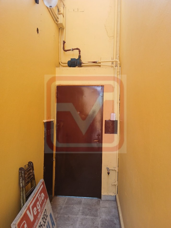 Departamento de tres ambientes al fondo. Malvinas 3166. Isidro Casanova.