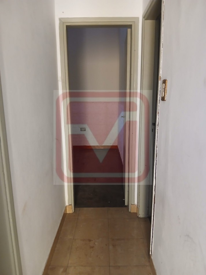 Departamento de tres ambientes al fondo. Malvinas 3166. Isidro Casanova.