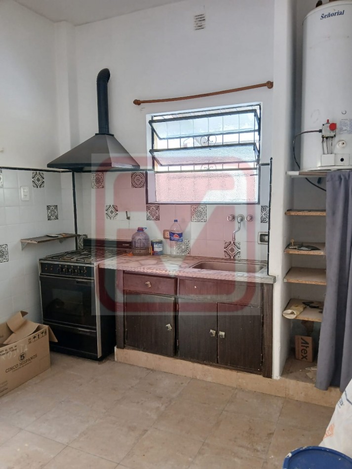 Departamento de tres ambientes al fondo. Malvinas 3166. Isidro Casanova.