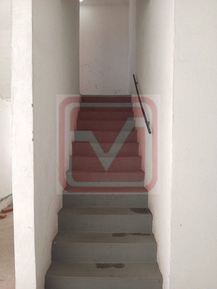 Depto dos ambientes. Roma 3226. Isidro Casanova. 