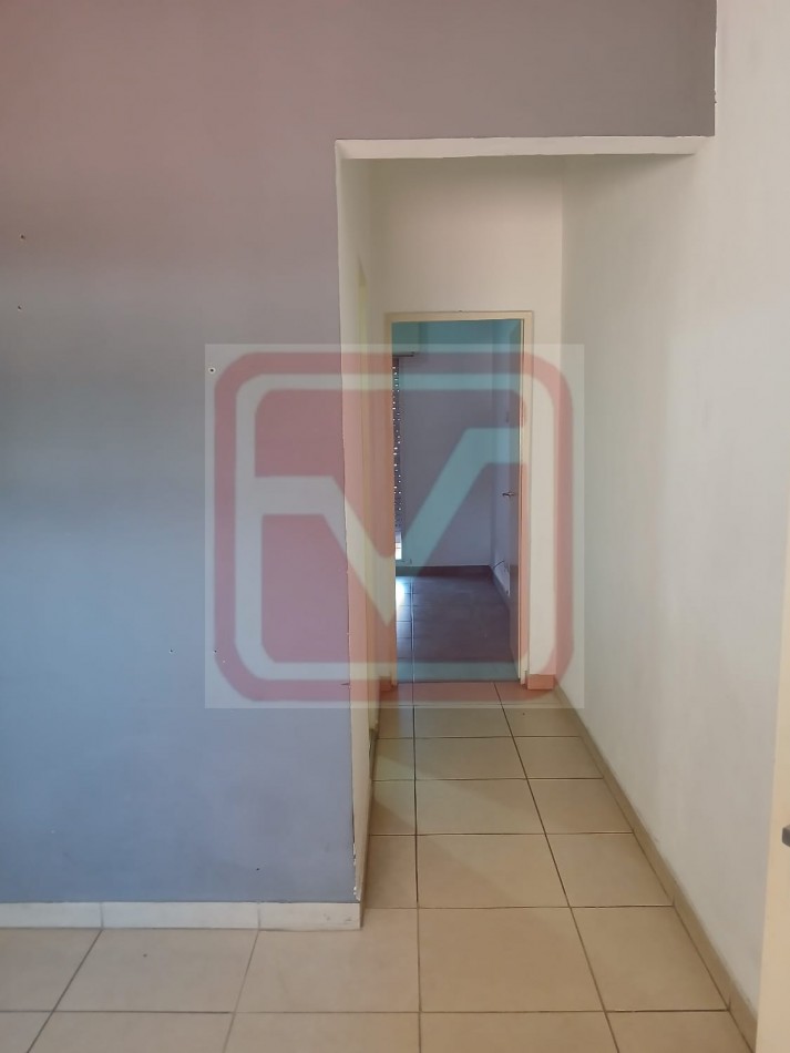 Depto dos ambientes. Roma 3226. Isidro Casanova. 