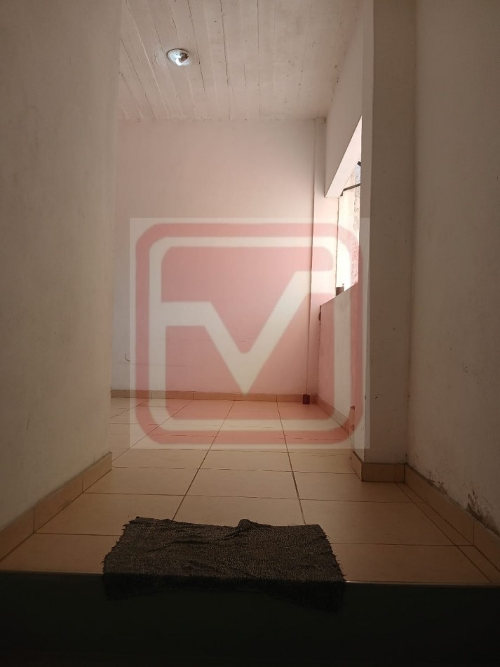 Depto dos ambientes. Roma 3226. Isidro Casanova. 