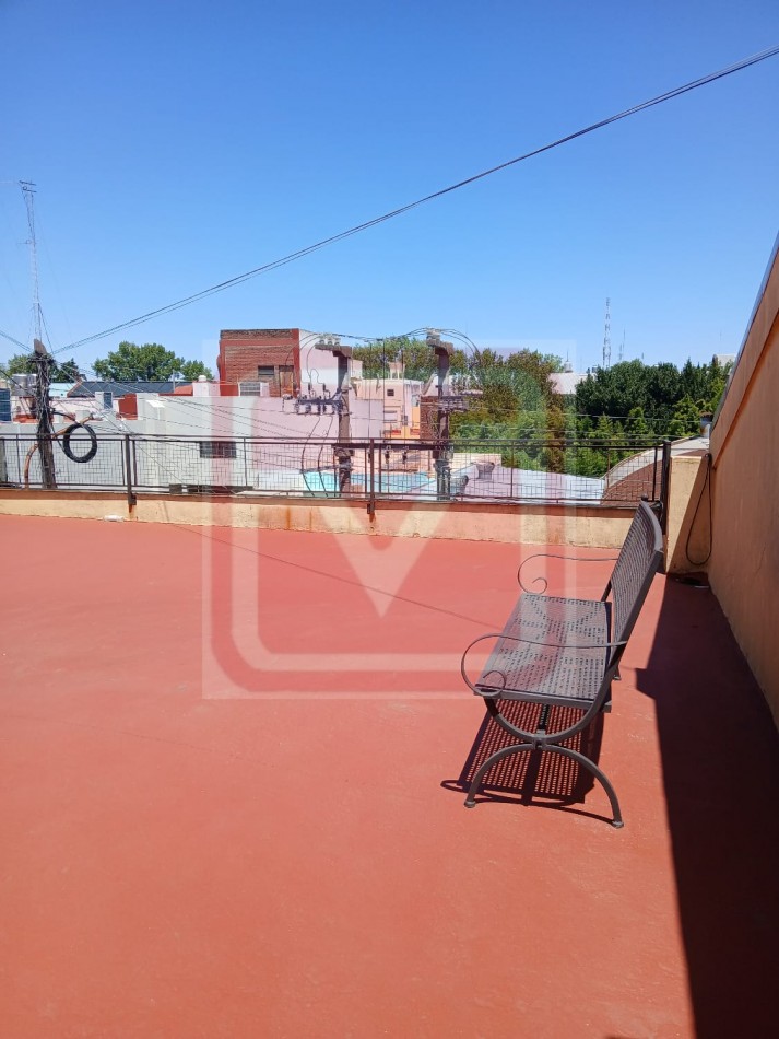 Depto dos ambientes. Roma 3226. Isidro Casanova. 