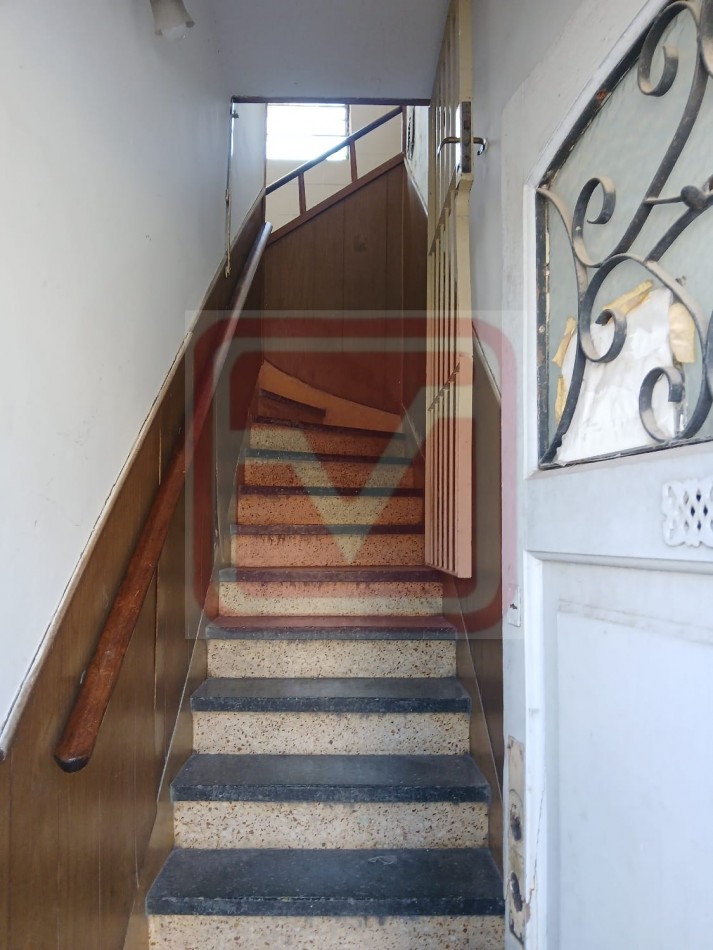 Depto tres ambientes. Islas Malvinas 3020. Isidro Casanova.