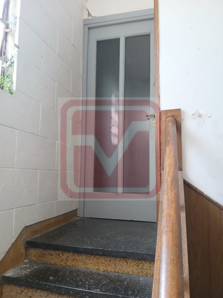 Depto tres ambientes. Islas Malvinas 3020. Isidro Casanova.