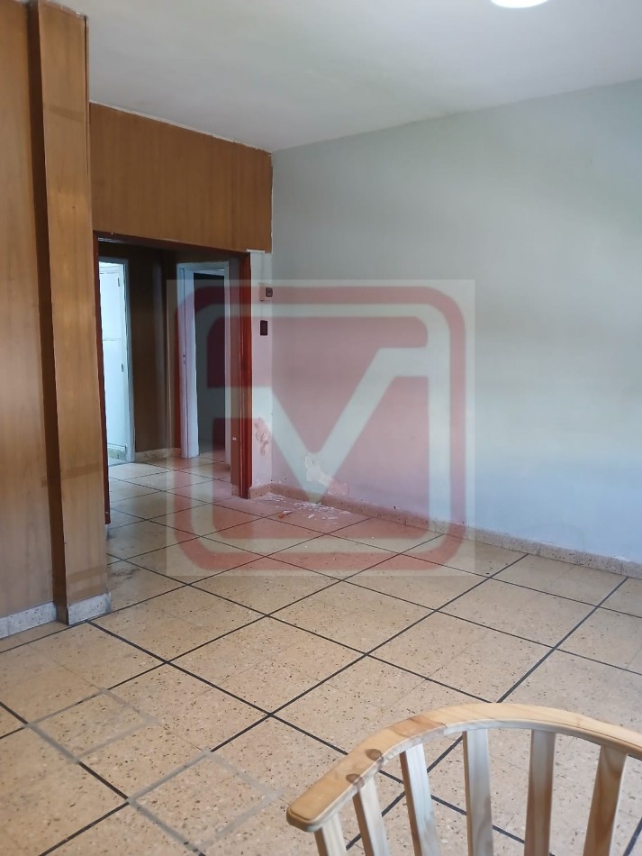 Depto tres ambientes. Islas Malvinas 3020. Isidro Casanova.