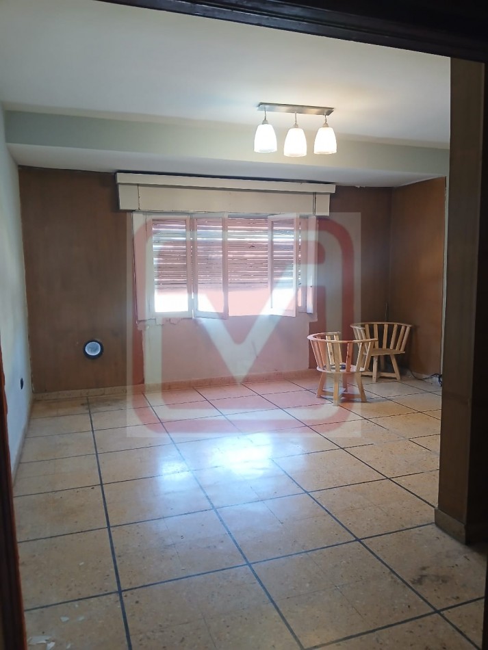 Depto tres ambientes. Islas Malvinas 3020. Isidro Casanova.