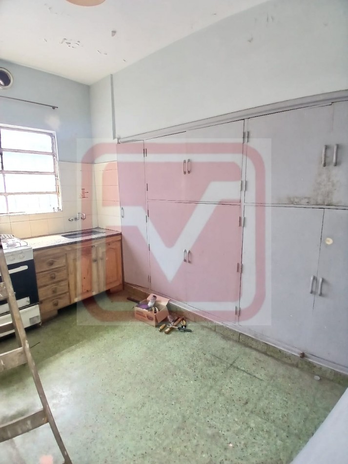 Depto tres ambientes. Islas Malvinas 3020. Isidro Casanova.