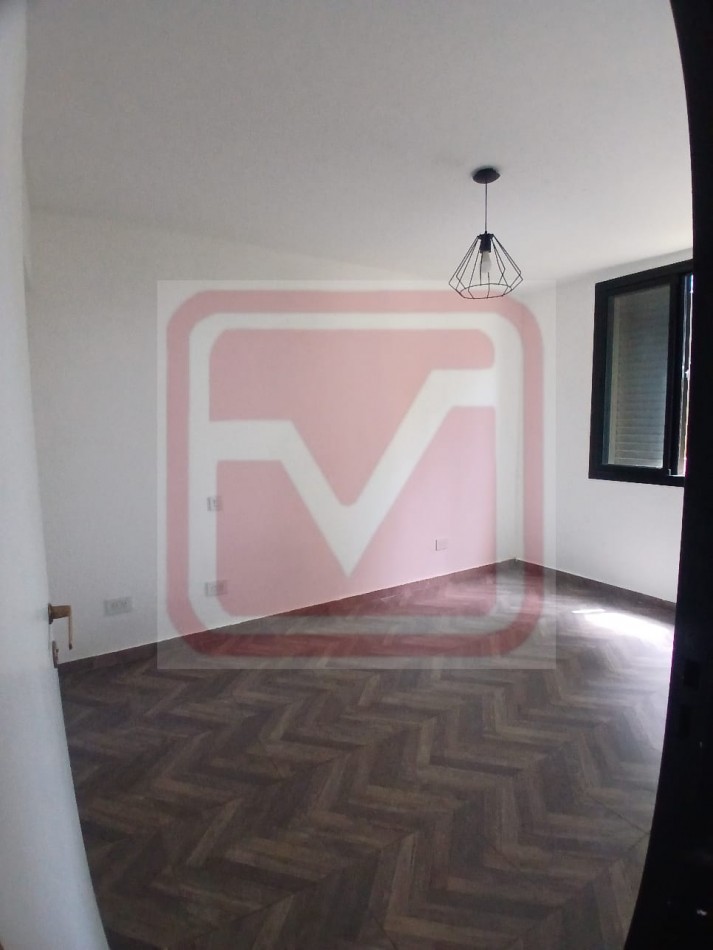 Depto cuatro ambientes. Barrio Luz y Fuerza. Isidro Casanova.   