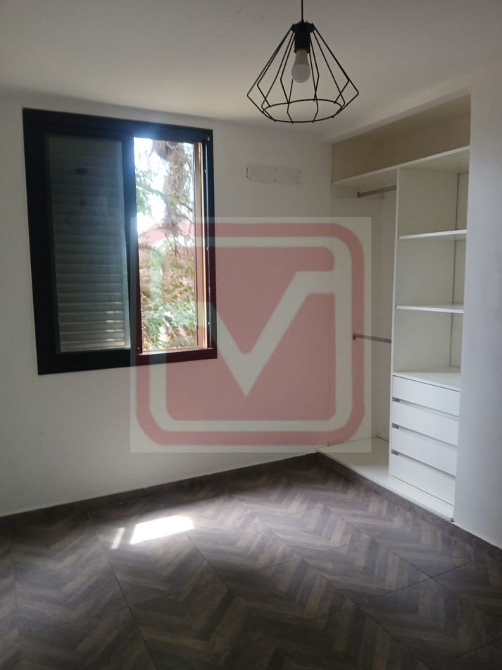 Depto cuatro ambientes. Barrio Luz y Fuerza. Isidro Casanova.   