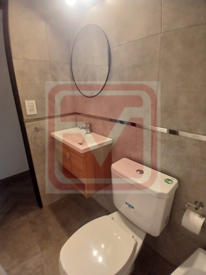 Depto cuatro ambientes. Barrio Luz y Fuerza. Isidro Casanova.   