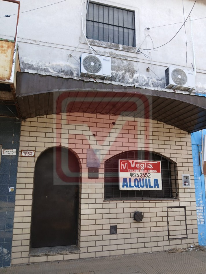 Local. Islas Malvinas 3134. Isidro Casanova.