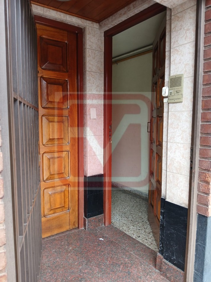 Depto dos amb. Quito 5676. Isidro Casanova. 