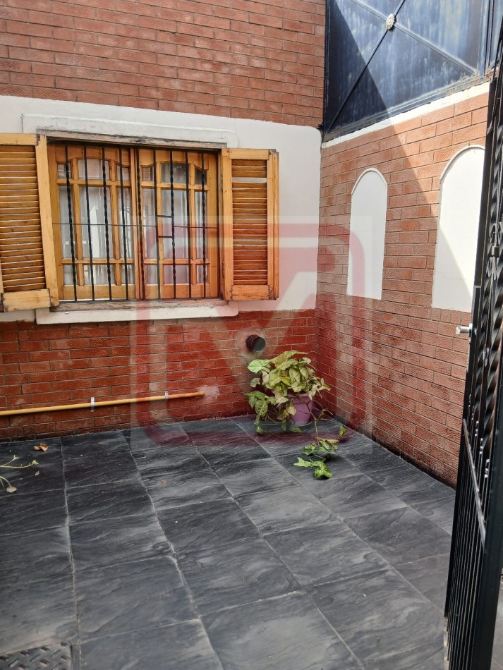 Vivienda de cuatro ambientes. Marcelo T. de Alvear 1246. Rafael Castillo.