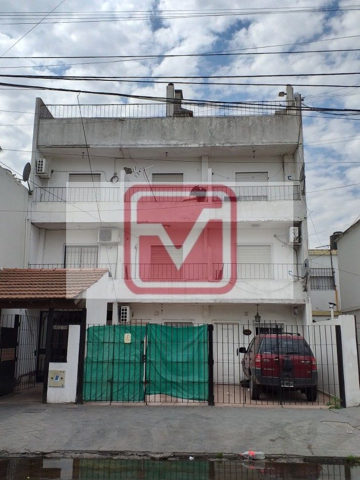 3 departamentos. 2 ambientes. San Justo.