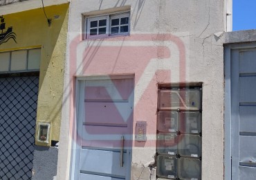  Depto dos ambientes. Rucci 2197. Isidro Casanova.