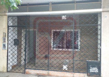 Local. Oficia, consultorios. Madrid 3211. Isidro Casanova. 